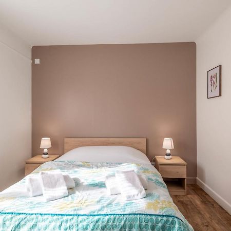 Ideal Gelegenes Stadthaus mit 3 Schlafzimmern Parkplatz und Garten Annecy Exterior foto