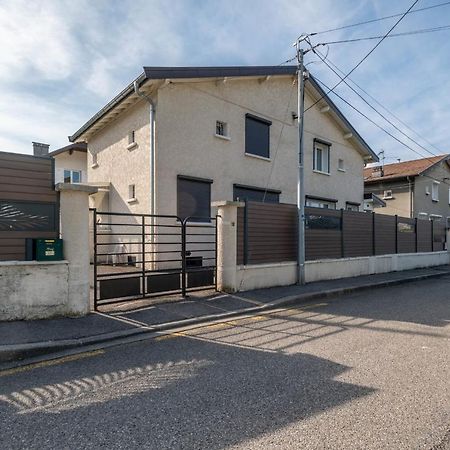 Ideal Gelegenes Stadthaus mit 3 Schlafzimmern Parkplatz und Garten Annecy Exterior foto