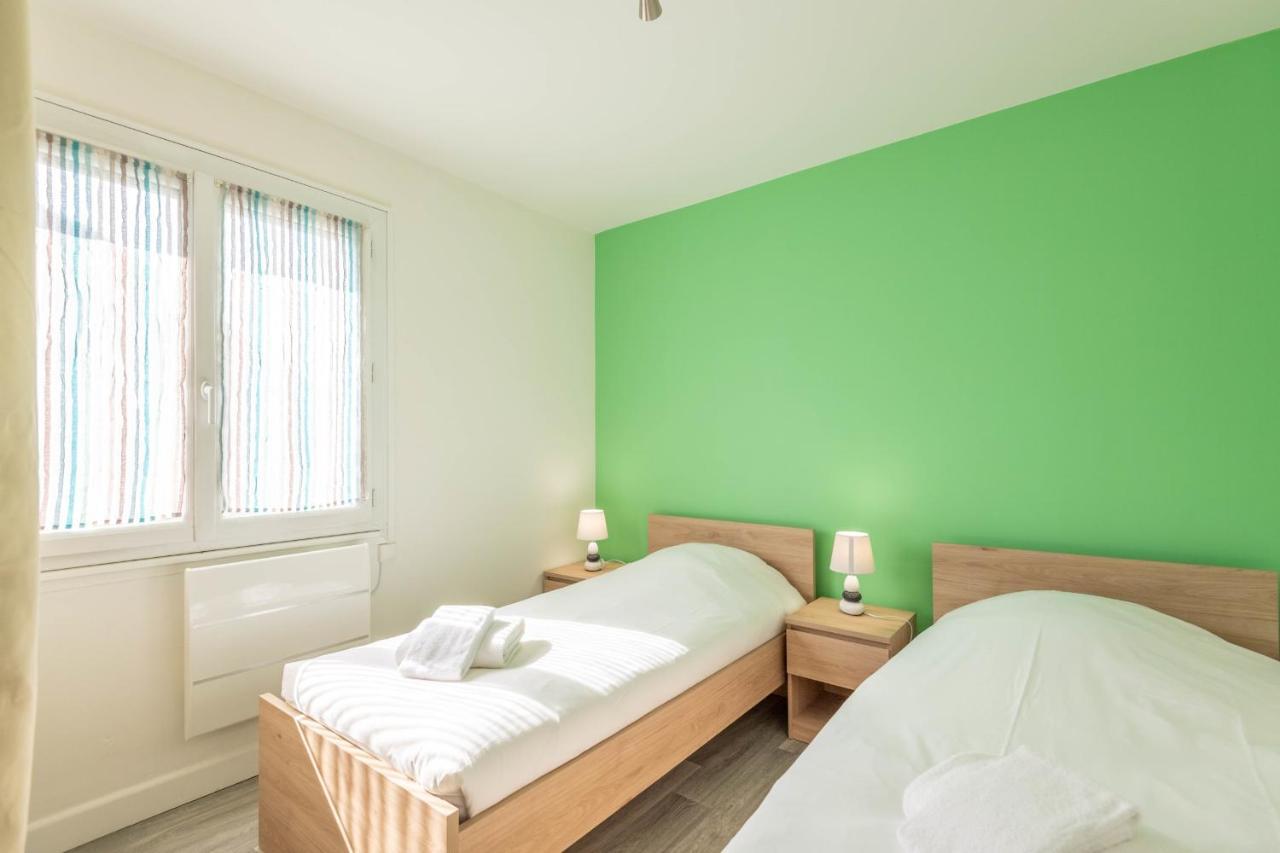Ideal Gelegenes Stadthaus mit 3 Schlafzimmern Parkplatz und Garten Annecy Exterior foto